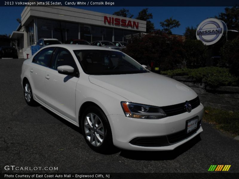 Candy White / Cornsilk Beige 2013 Volkswagen Jetta SE Sedan