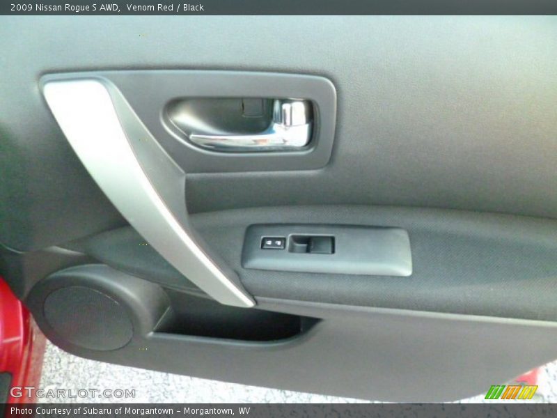 Venom Red / Black 2009 Nissan Rogue S AWD