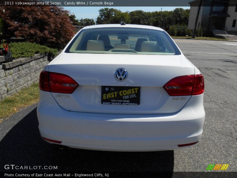 Candy White / Cornsilk Beige 2013 Volkswagen Jetta SE Sedan