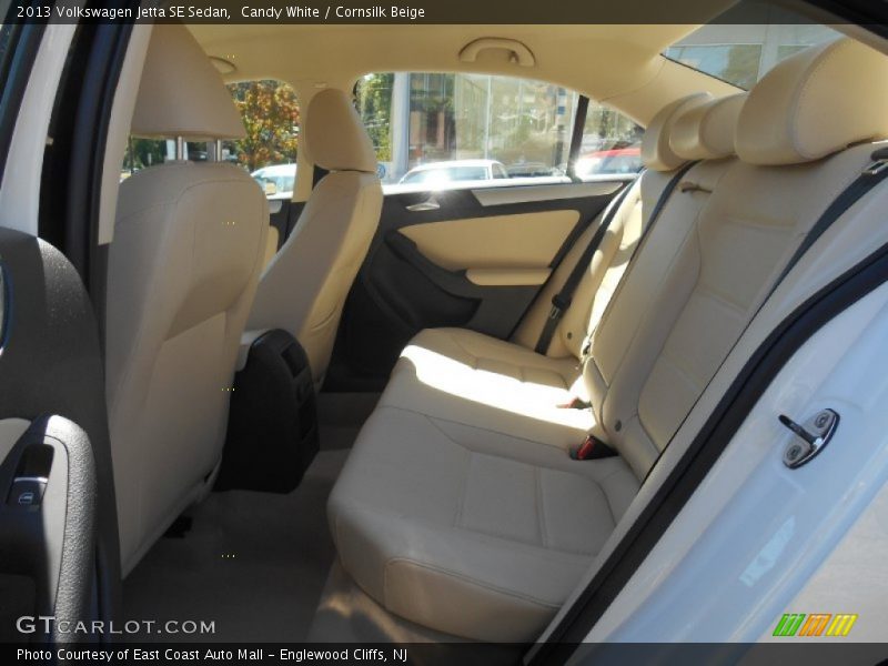 Candy White / Cornsilk Beige 2013 Volkswagen Jetta SE Sedan