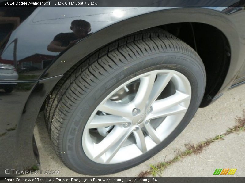 Black Clear Coat / Black 2014 Dodge Avenger SXT