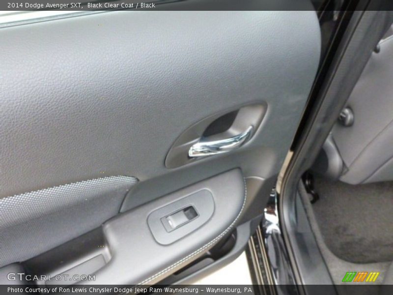 Black Clear Coat / Black 2014 Dodge Avenger SXT