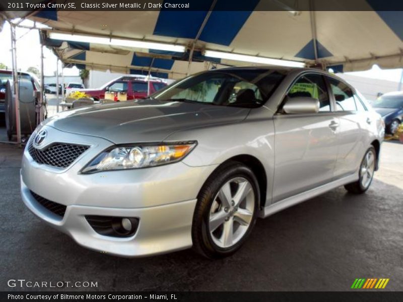 Classic Silver Metallic / Dark Charcoal 2011 Toyota Camry SE