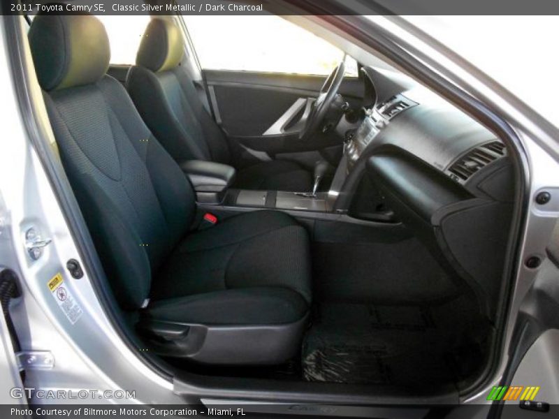 Classic Silver Metallic / Dark Charcoal 2011 Toyota Camry SE