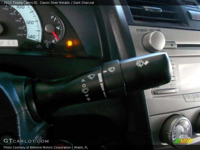 Classic Silver Metallic / Dark Charcoal 2011 Toyota Camry SE