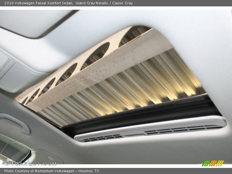 Island Gray Metallic / Classic Gray 2010 Volkswagen Passat Komfort Sedan