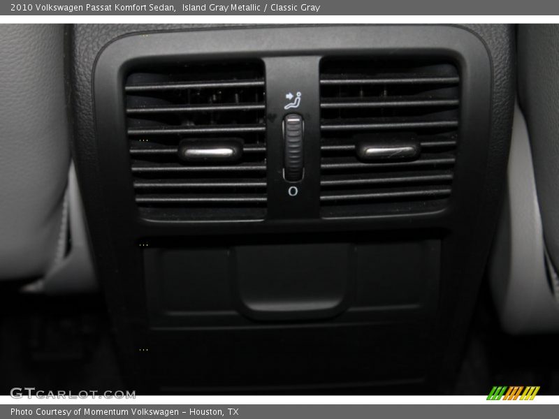 Island Gray Metallic / Classic Gray 2010 Volkswagen Passat Komfort Sedan