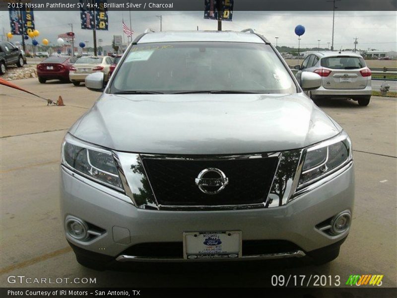 Brilliant Silver / Charcoal 2013 Nissan Pathfinder SV 4x4