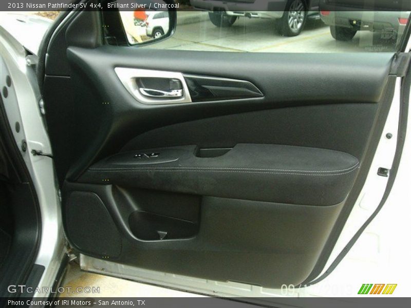 Brilliant Silver / Charcoal 2013 Nissan Pathfinder SV 4x4