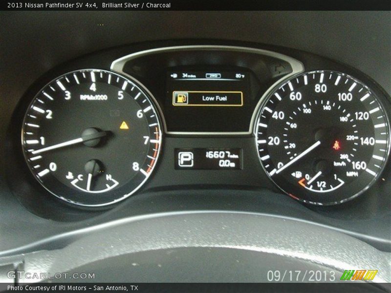 Brilliant Silver / Charcoal 2013 Nissan Pathfinder SV 4x4