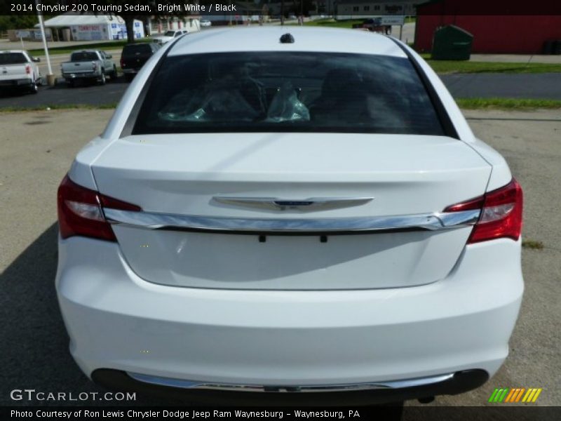 Bright White / Black 2014 Chrysler 200 Touring Sedan