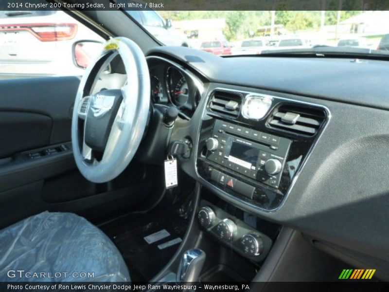 Bright White / Black 2014 Chrysler 200 Touring Sedan