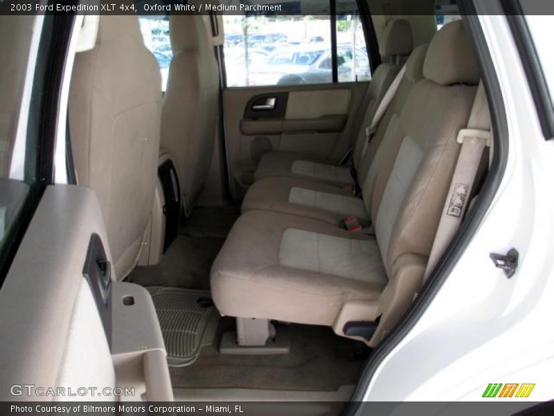 Oxford White / Medium Parchment 2003 Ford Expedition XLT 4x4