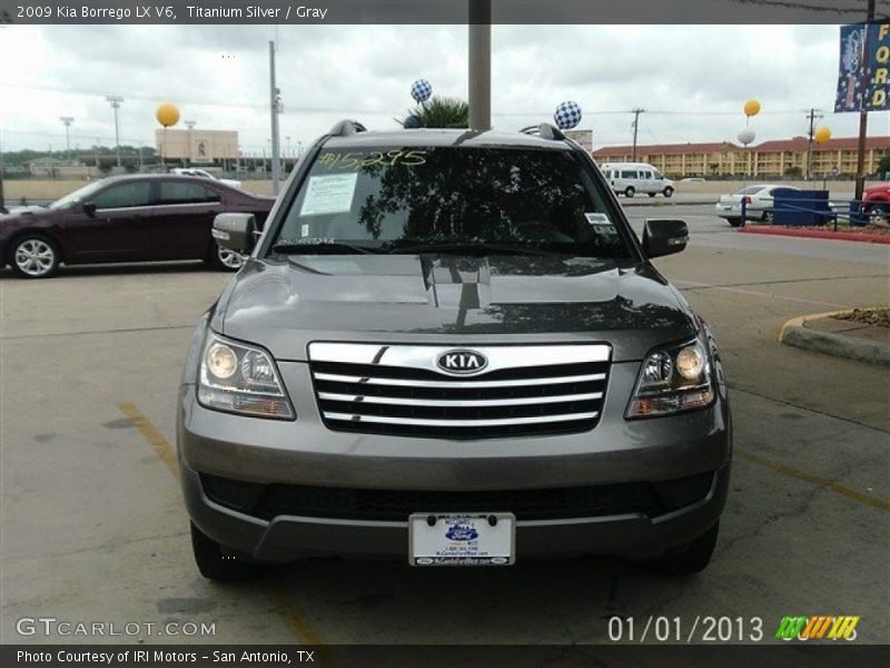 Titanium Silver / Gray 2009 Kia Borrego LX V6