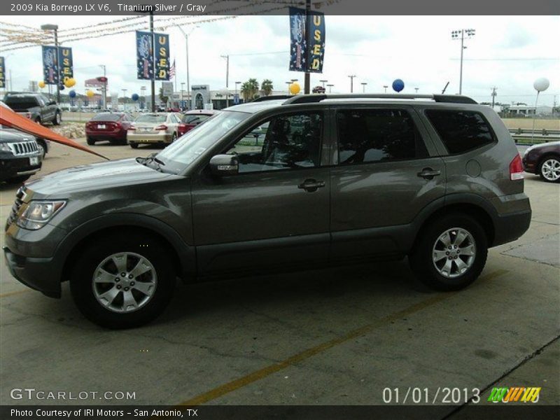 Titanium Silver / Gray 2009 Kia Borrego LX V6