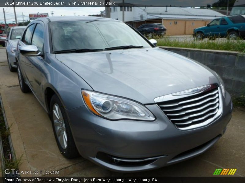 Front 3/4 View of 2014 200 Limited Sedan