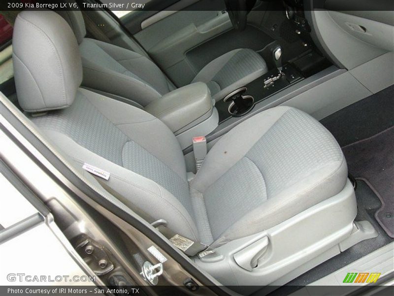Titanium Silver / Gray 2009 Kia Borrego LX V6