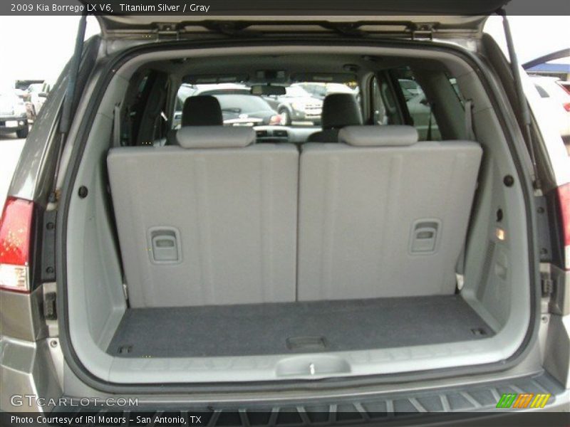 Titanium Silver / Gray 2009 Kia Borrego LX V6