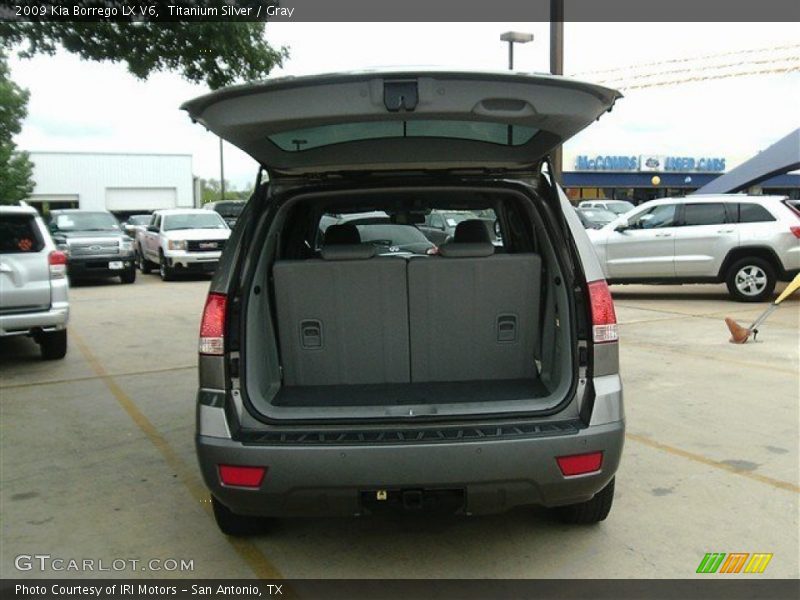 Titanium Silver / Gray 2009 Kia Borrego LX V6