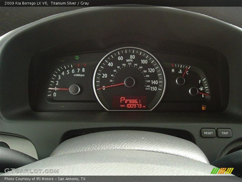 Titanium Silver / Gray 2009 Kia Borrego LX V6