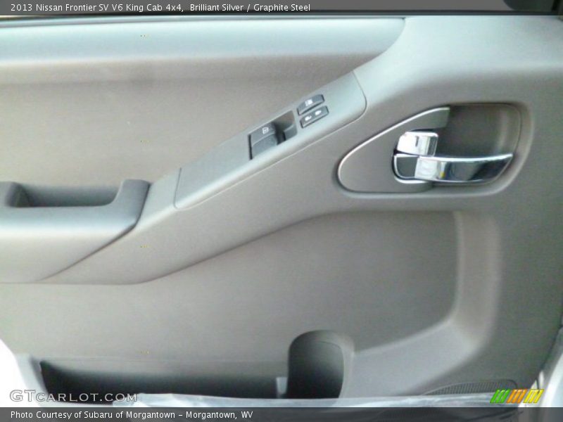 Brilliant Silver / Graphite Steel 2013 Nissan Frontier SV V6 King Cab 4x4
