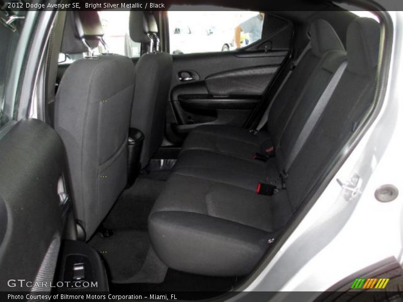 Bright Silver Metallic / Black 2012 Dodge Avenger SE
