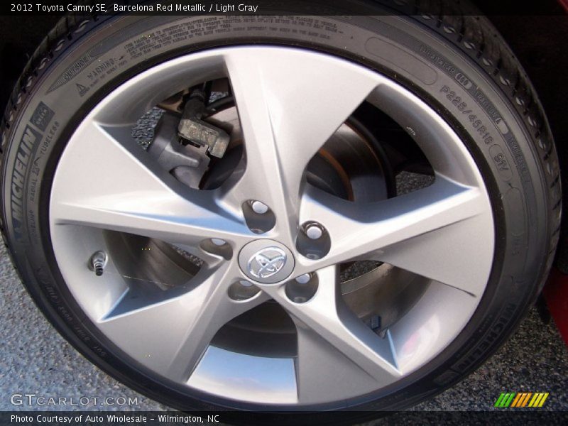 Barcelona Red Metallic / Light Gray 2012 Toyota Camry SE
