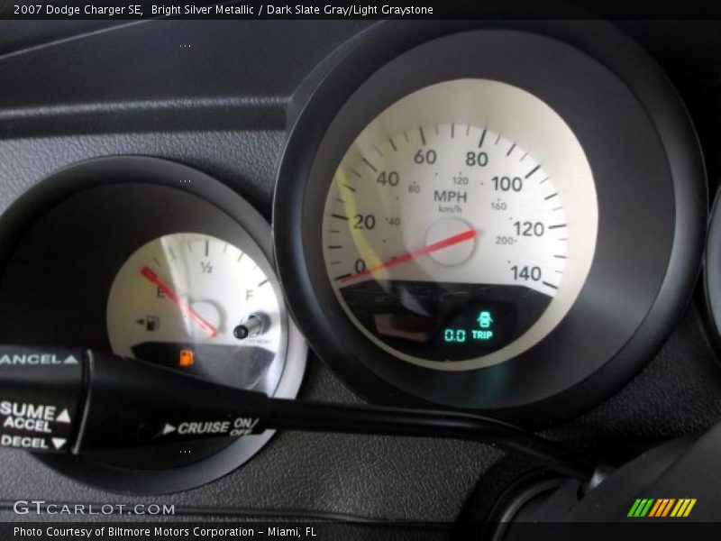 Bright Silver Metallic / Dark Slate Gray/Light Graystone 2007 Dodge Charger SE