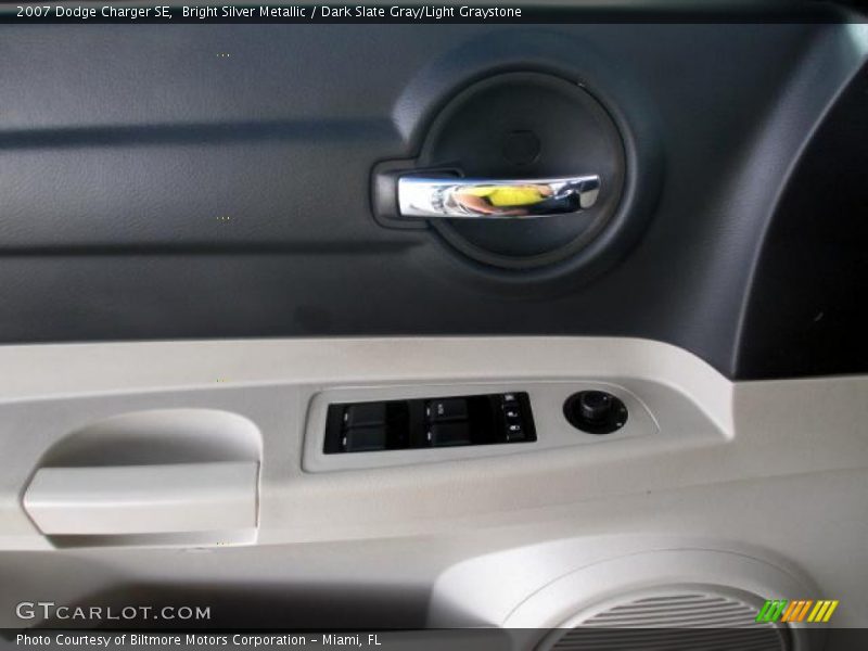 Bright Silver Metallic / Dark Slate Gray/Light Graystone 2007 Dodge Charger SE