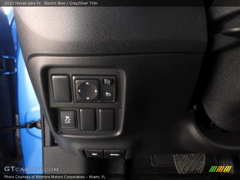 Electric Blue / Gray/Silver Trim 2011 Nissan Juke SV