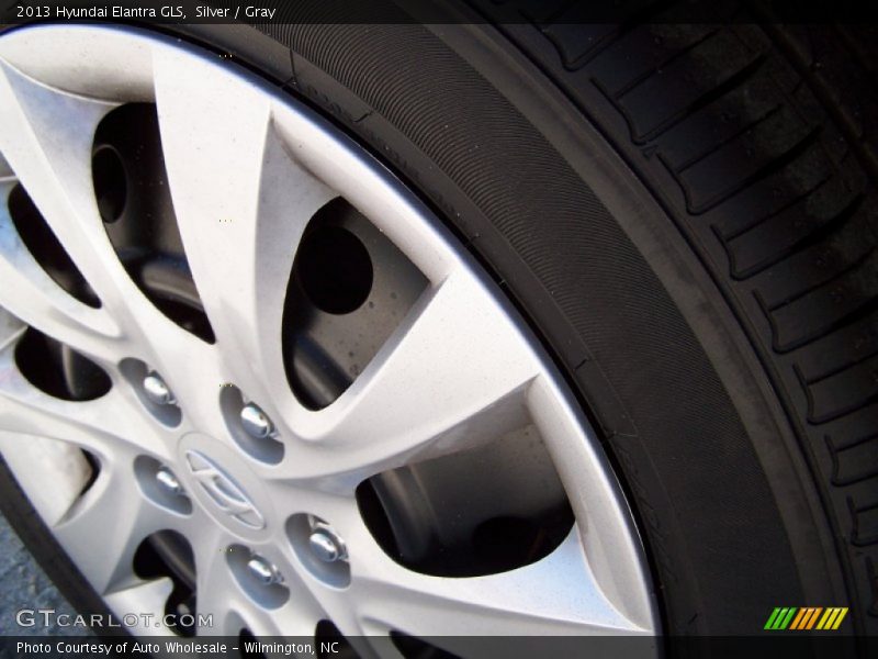 Silver / Gray 2013 Hyundai Elantra GLS