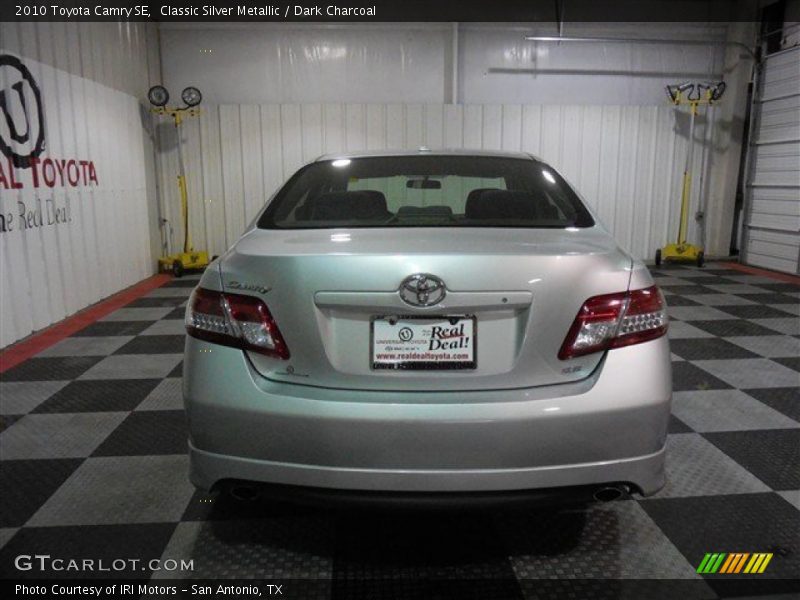 Classic Silver Metallic / Dark Charcoal 2010 Toyota Camry SE