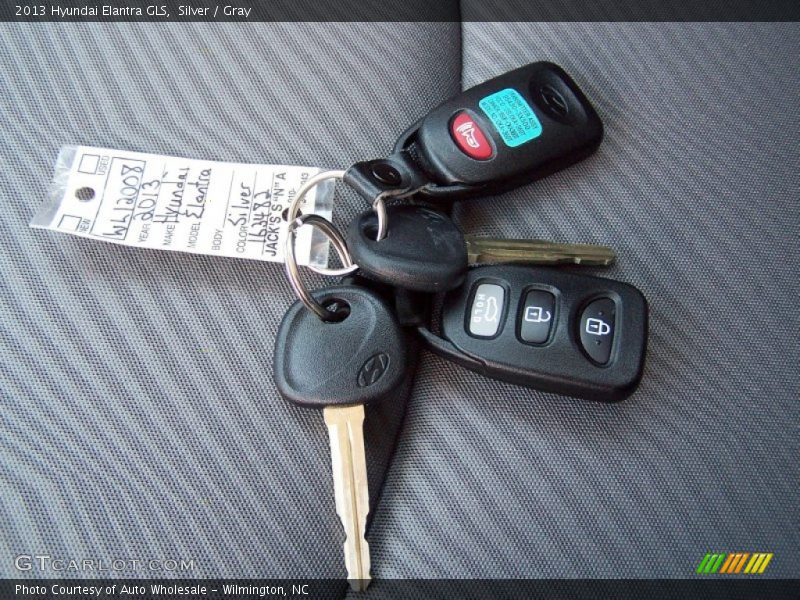 Silver / Gray 2013 Hyundai Elantra GLS