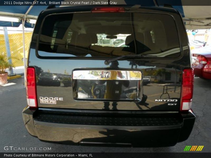 Brilliant Black Crystal Pearl / Dark Slate Gray 2011 Dodge Nitro SXT 4x4