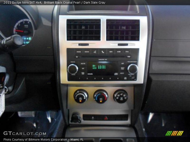Brilliant Black Crystal Pearl / Dark Slate Gray 2011 Dodge Nitro SXT 4x4