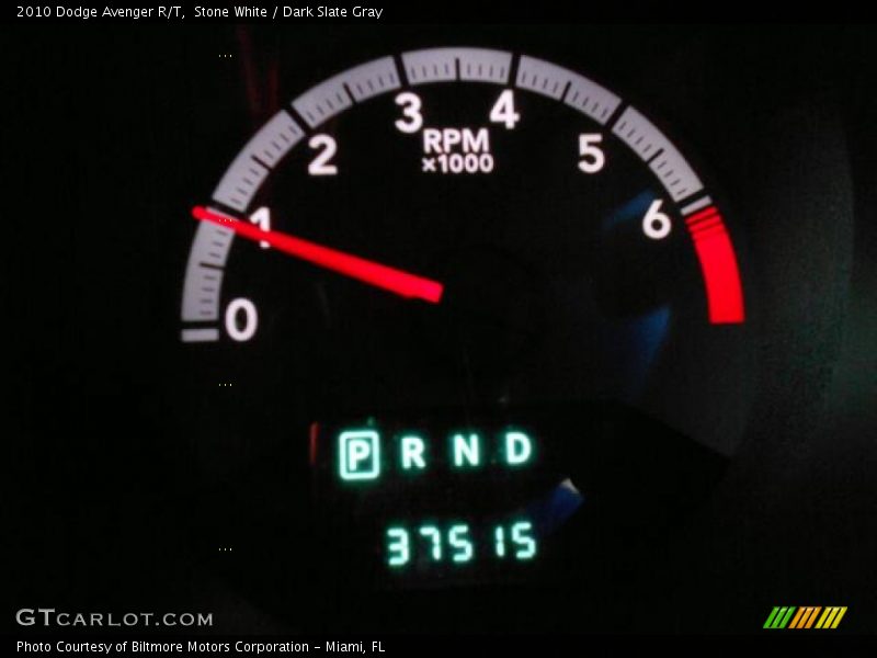 Stone White / Dark Slate Gray 2010 Dodge Avenger R/T