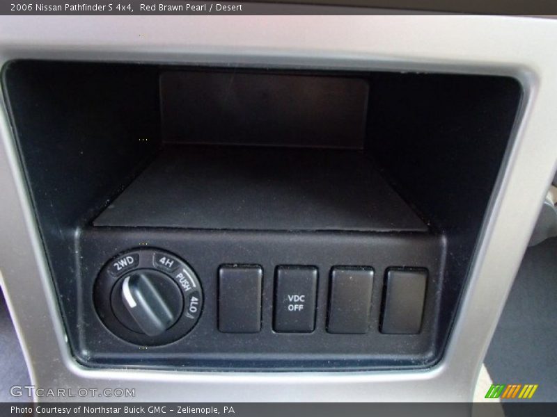 Red Brawn Pearl / Desert 2006 Nissan Pathfinder S 4x4