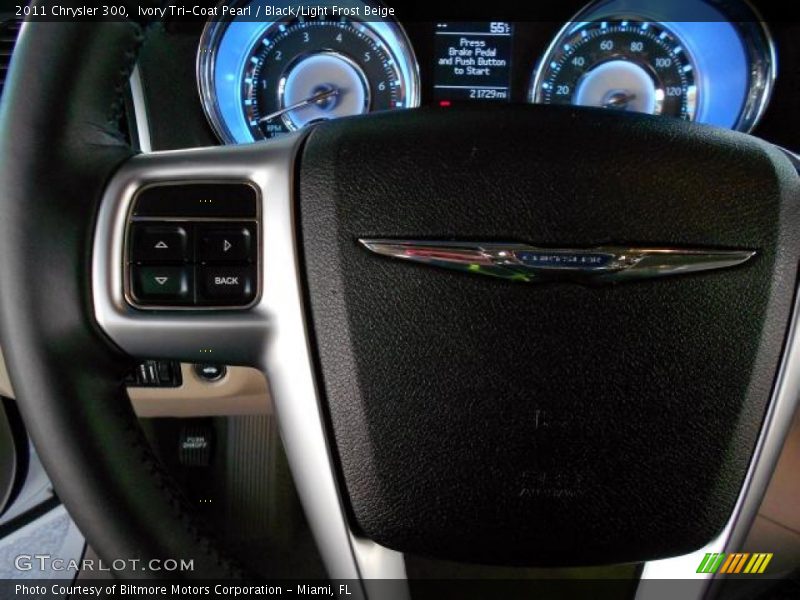 Ivory Tri-Coat Pearl / Black/Light Frost Beige 2011 Chrysler 300