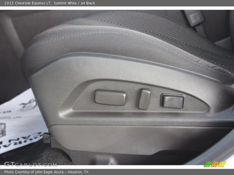 Summit White / Jet Black 2013 Chevrolet Equinox LT