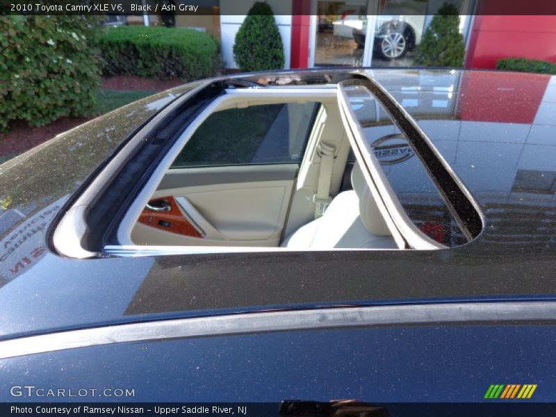 Black / Ash Gray 2010 Toyota Camry XLE V6