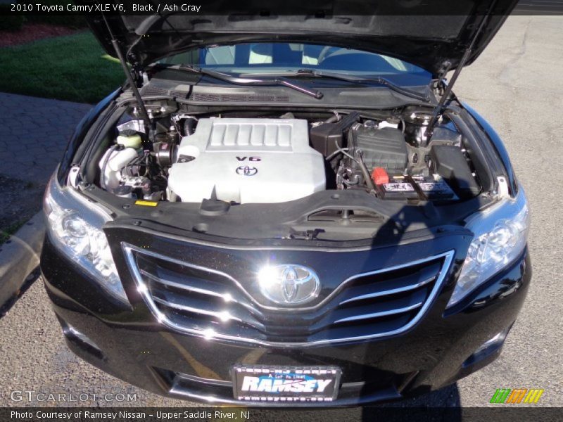 Black / Ash Gray 2010 Toyota Camry XLE V6