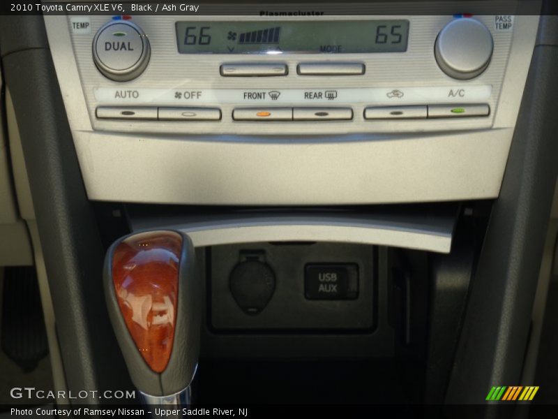 Black / Ash Gray 2010 Toyota Camry XLE V6