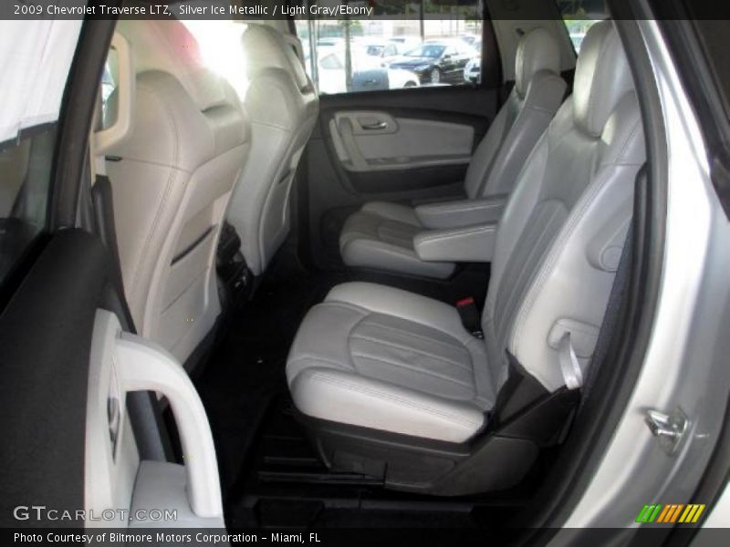 Silver Ice Metallic / Light Gray/Ebony 2009 Chevrolet Traverse LTZ
