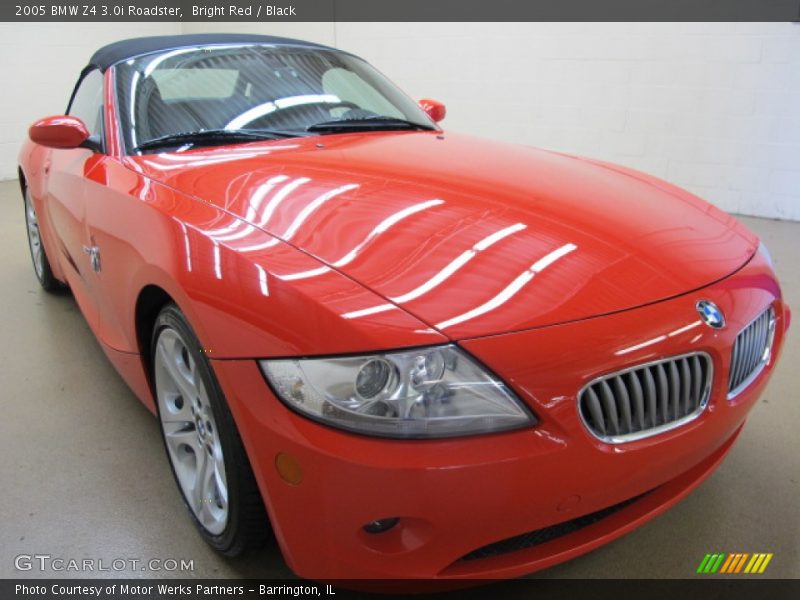 Front 3/4 View of 2005 Z4 3.0i Roadster