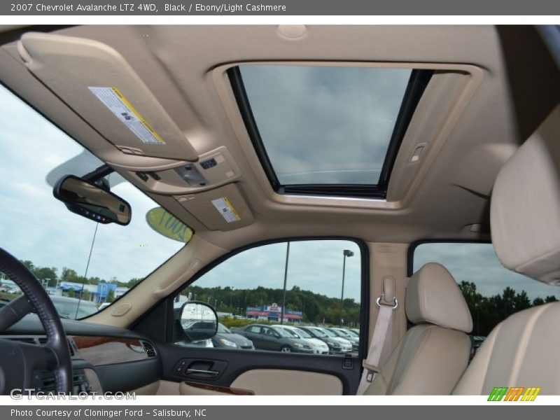 Black / Ebony/Light Cashmere 2007 Chevrolet Avalanche LTZ 4WD