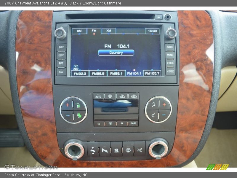 Black / Ebony/Light Cashmere 2007 Chevrolet Avalanche LTZ 4WD