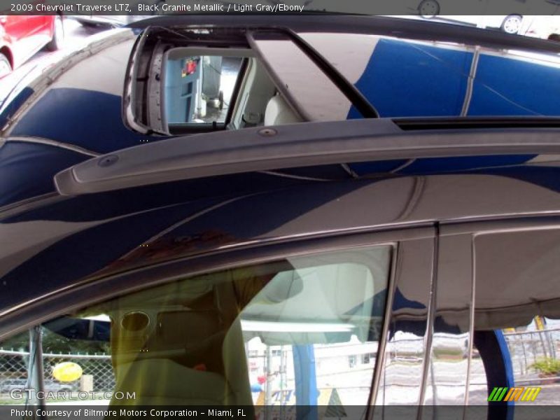 Black Granite Metallic / Light Gray/Ebony 2009 Chevrolet Traverse LTZ