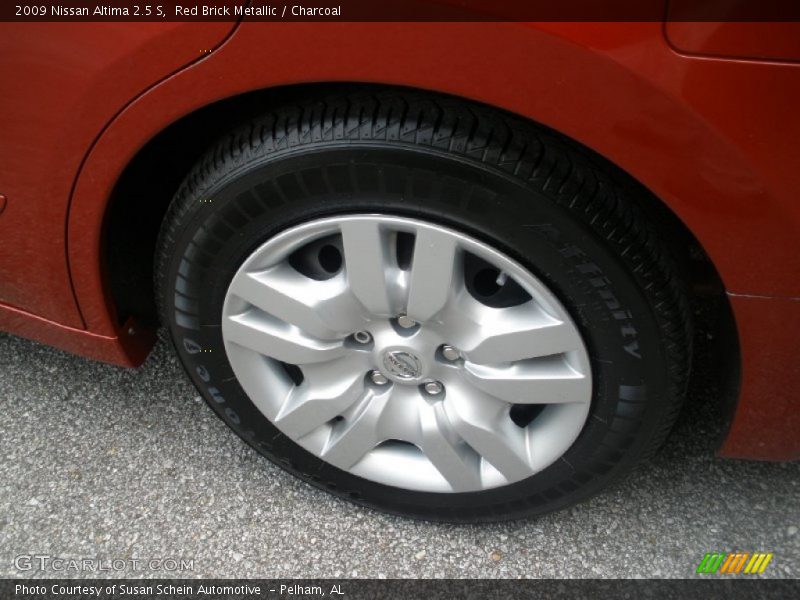 Red Brick Metallic / Charcoal 2009 Nissan Altima 2.5 S