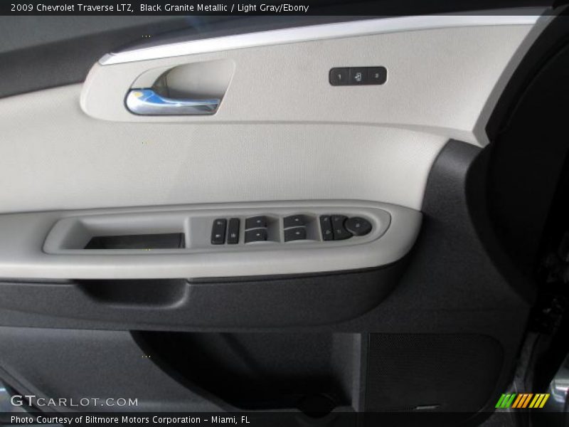 Black Granite Metallic / Light Gray/Ebony 2009 Chevrolet Traverse LTZ
