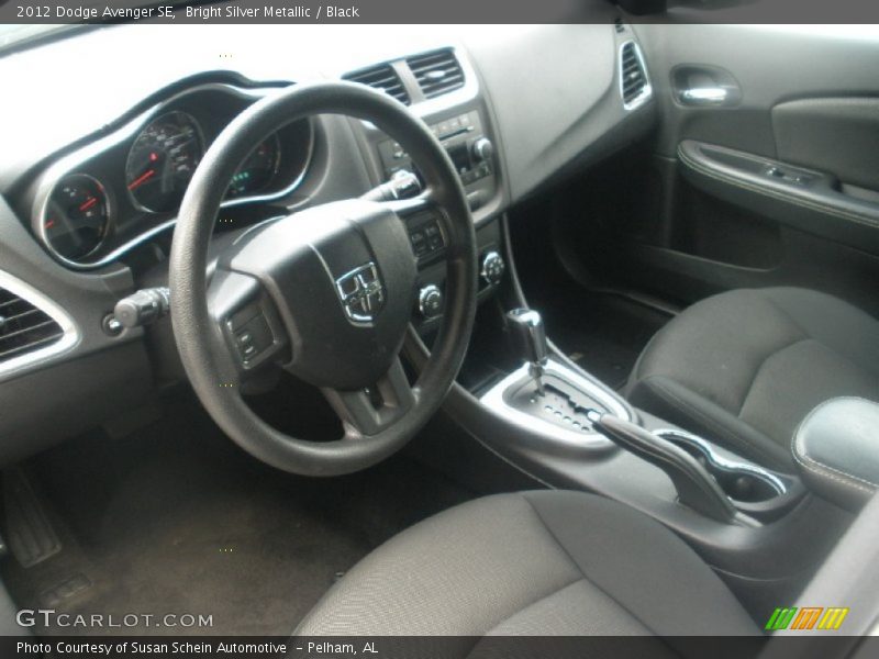 Bright Silver Metallic / Black 2012 Dodge Avenger SE